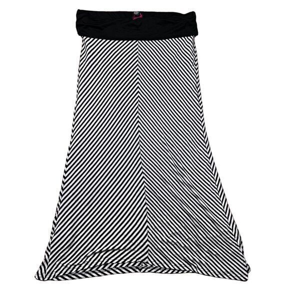 Torrid Women's Black & White Striped Maxi Skirt Size 2x Foldover Waistband - Picture 1 of 7